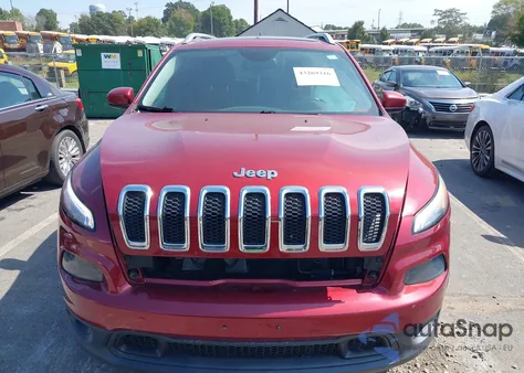 2015 Jeep Cherokee Latitude z USA, uszkodzony, nr VIN 1C4PJMCS5FW773407